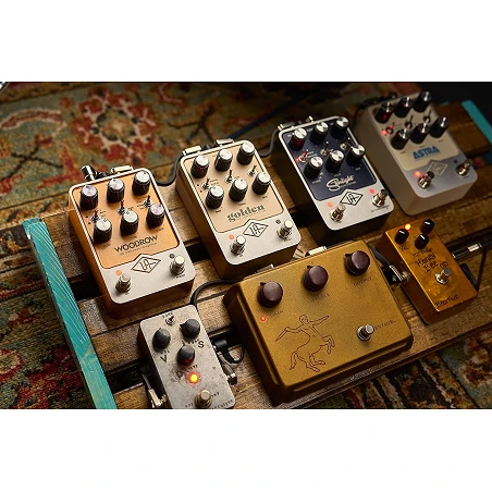 Universal Audio Woodrow '55 Instrument Amplifier Pedal