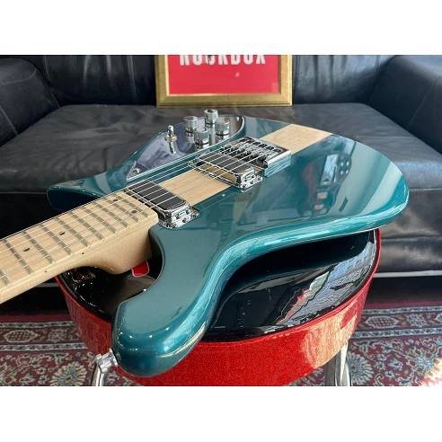 Rickenbacker 650A Atlantis Turquoise...