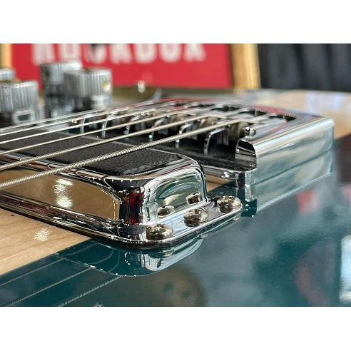 Rickenbacker 650A Atlantis Turquoise...