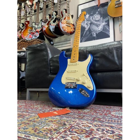 Fender Stratocaster Ultra Cobra Blue... Fender Stratocaster Ultra Cobra Blue...