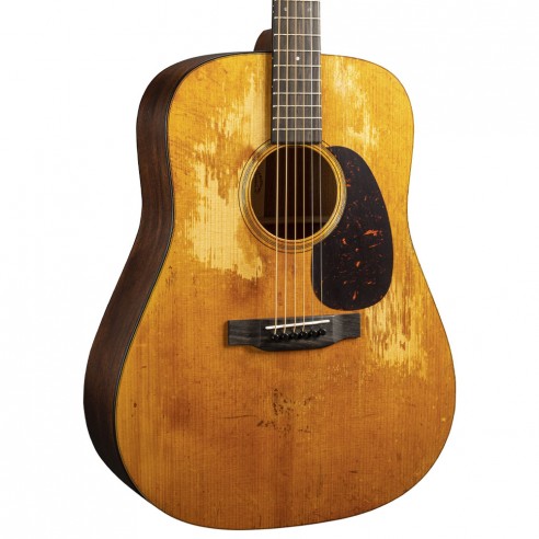 Martin D-18 STANDARD STREET LEGEND