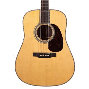 Martin D-42 Standard