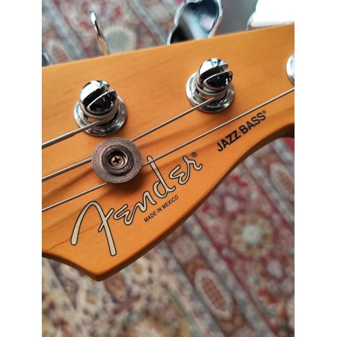 Fender Jazz Bass Deluxe Vintage White...