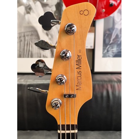 Marcus Miller V3 *Used