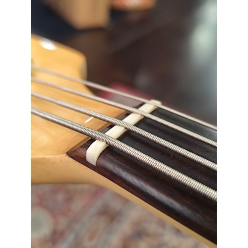 Marcus Miller V3 *Used